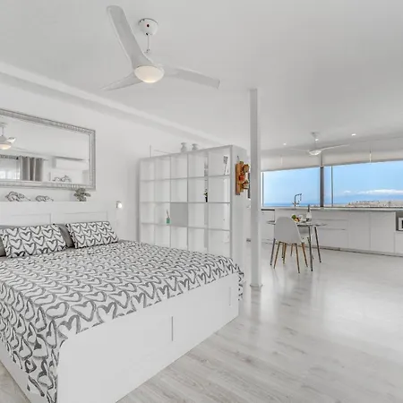 Apartment Amazing View Penthouse Huge Private Terrace Callao Salvaje